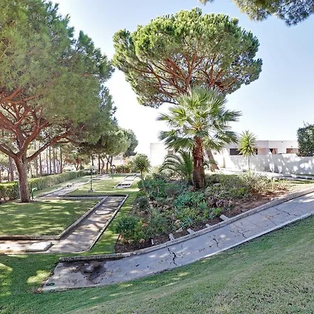 Golf 1 With Pool By Homing Willa